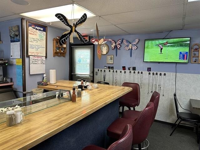 More Photos Of 814 W State St, Fox Lake Restaurant For Sale