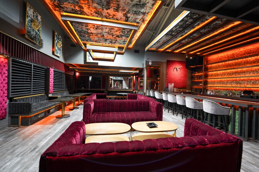 More Photos Of 2735 Washington Ave, Houston Freestanding For Lease