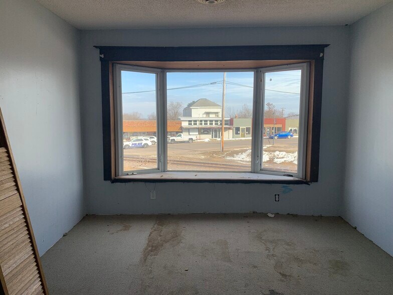 More Photos Of 325 Iris Ct, Saint Clair Medical For Sale