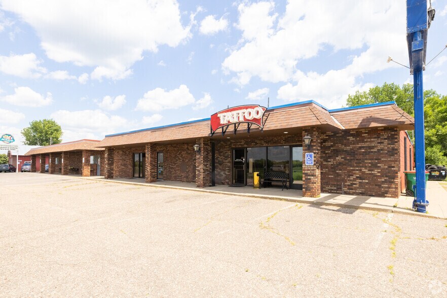 More Photos Of 18505-18511 NE Highway 65, East Bethel Freestanding For Sale