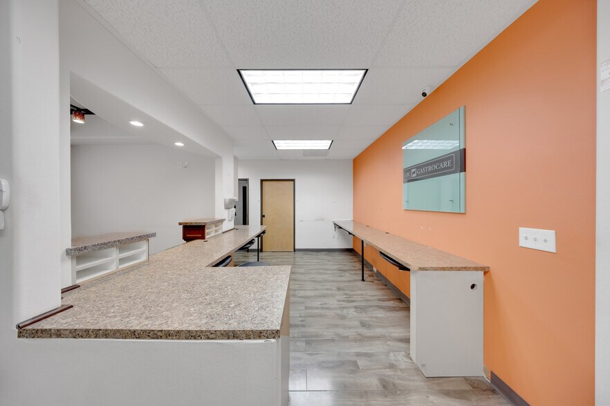 More Photos Of 408 S Beach Blvd, Anaheim Medical For Sale