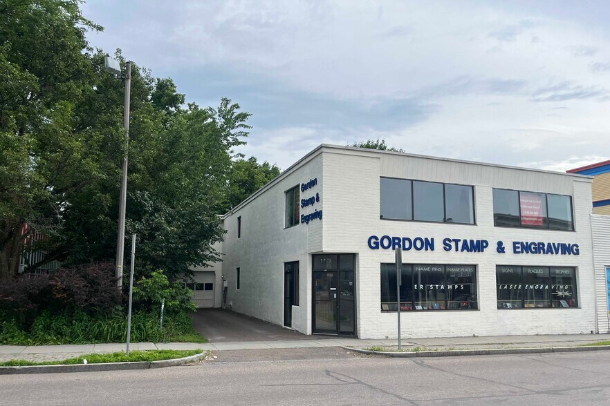 Primary Photo Of 119 North St, Burlington Flex For Sale
