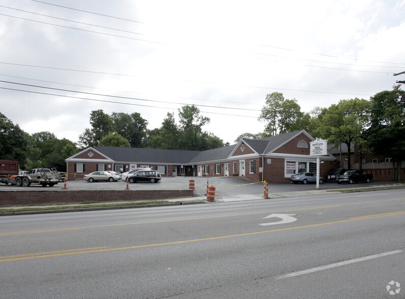 More Photos Of 1000 High St N, Worthington Medical For Lease