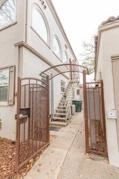 More Photos Of 2229 24th St, Sacramento Apartments For Sale