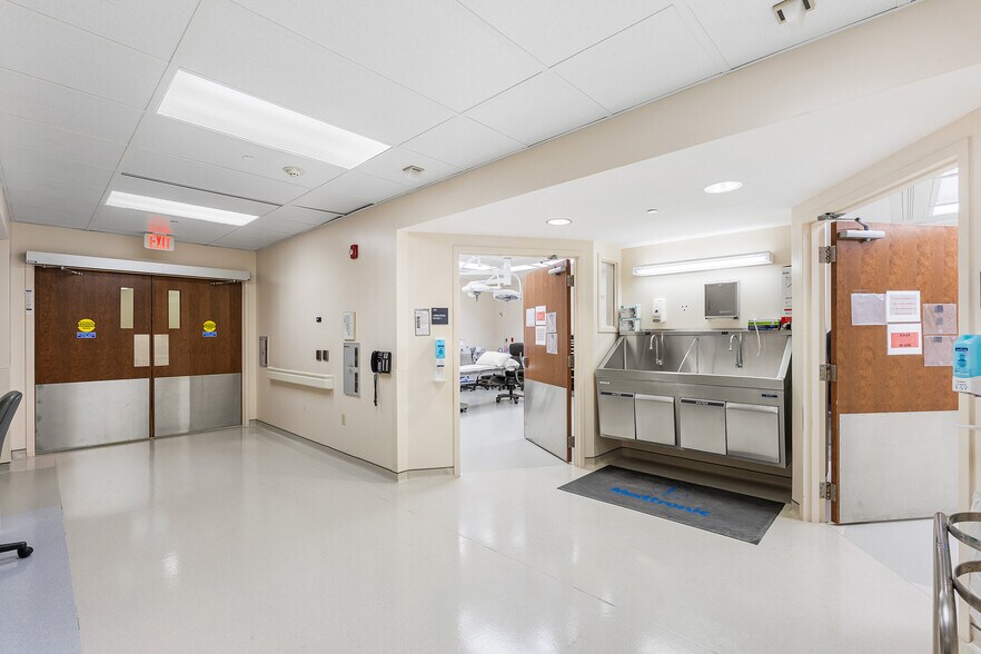 More Photos Of 670 Woodbourne Rd, Langhorne Medical For Sale