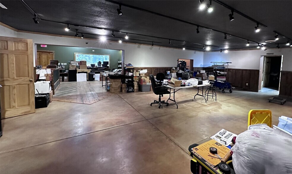 More Photos Of 220 Main St, Lincoln Restaurant For Sale