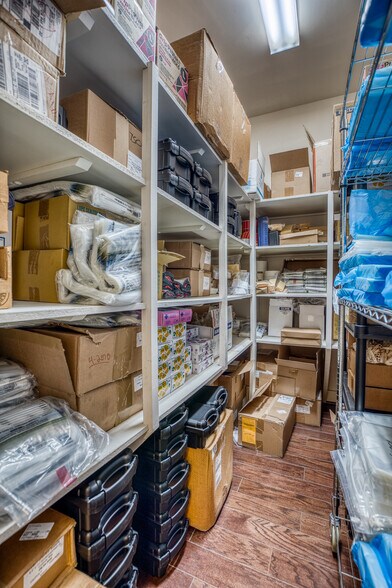 More Photos Of 1600 S Day St, Brenham Medical For Sale