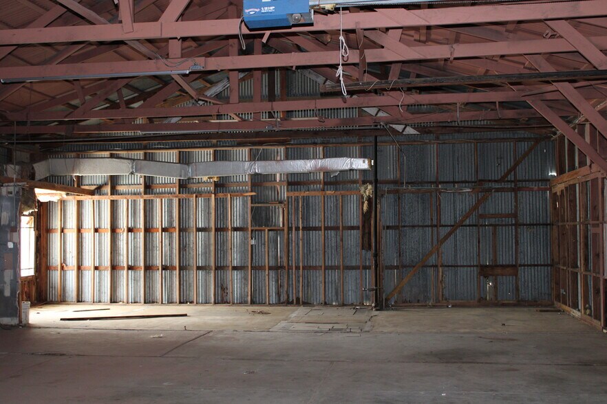 More Photos Of 470-474 S 4th St, Beaumont Industrial For Sale