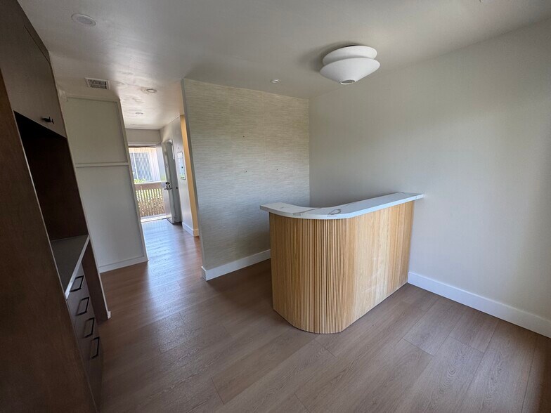 More Photos Of 318 9th St, Del Mar Medical For Lease