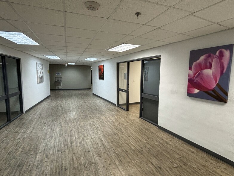 More Photos Of 5060 N 19th Ave, Phoenix Office Residential For Sale