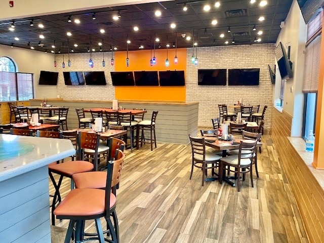 More Photos Of 250 Route 202, Flemington Hotel For Lease