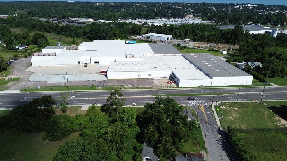 More Photos Of 1621 15th St, Augusta Warehouse For Lease