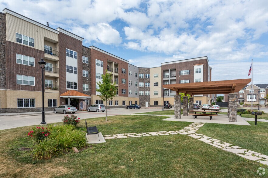 More Photos Of 345 Clark Dr, Coralville Apartments For Lease
