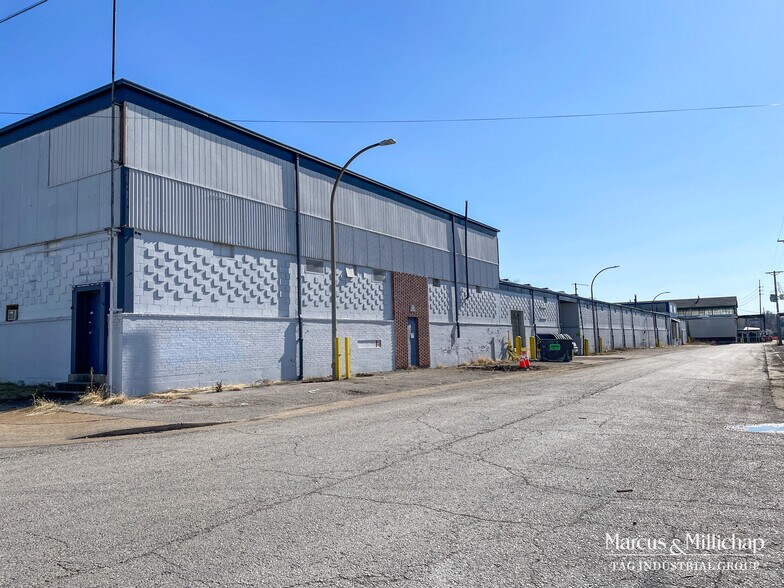 More Photos Of 5206 S 38th St, Saint Louis Warehouse For Lease