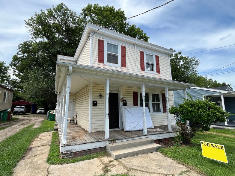 Primary Photo Of 927 Farmer St, Petersburg Apartments For Sale