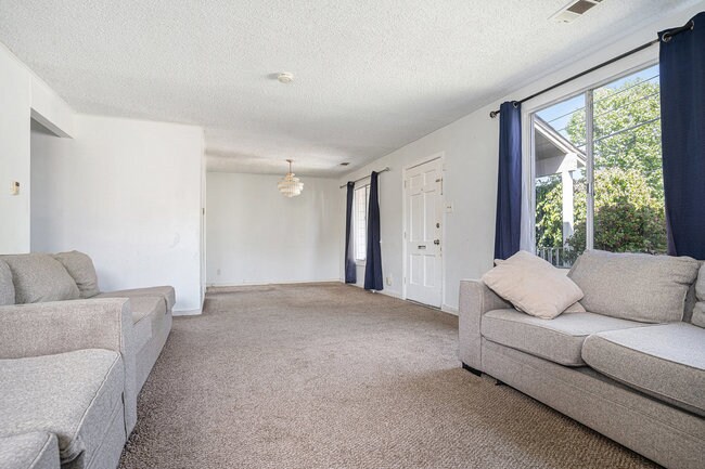 More Photos Of 457 Capistrano Dr, Oakland Specialty For Sale