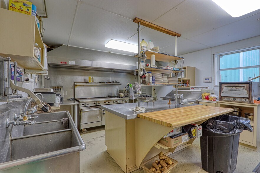 More Photos Of 9375 State Highway 13, Port Wing General Retail For Sale