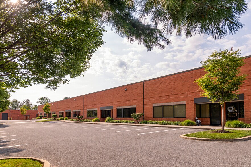 More Photos Of 100-166 Business Center Dr, Reisterstown Unknown For Lease