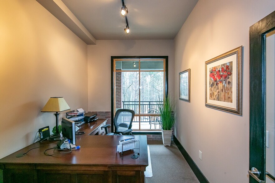 More Photos Of 319 Atlanta St, Marietta Office For Sale
