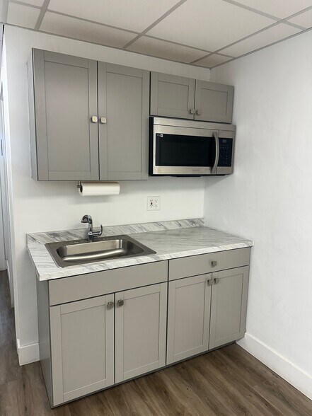 More Photos Of 700 SW 17th Ave, Miami Unknown For Lease