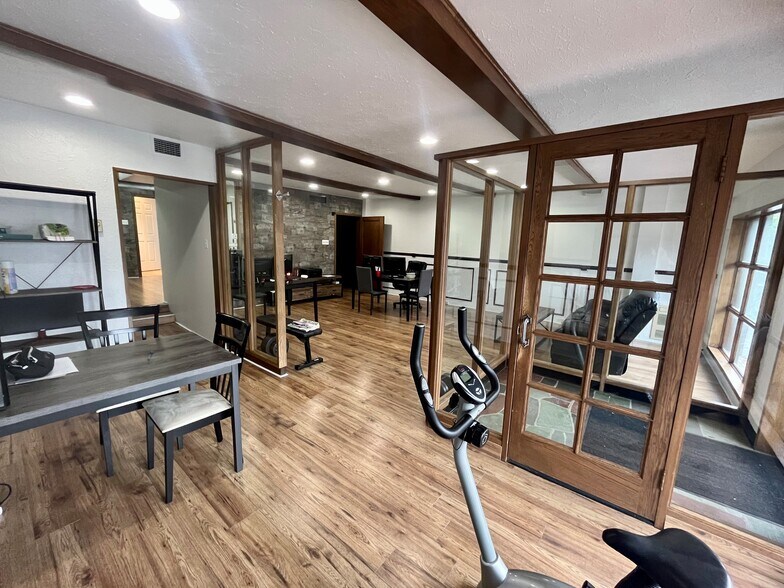 More Photos Of 5007 Boul Lévesque E, Laval Office For Lease