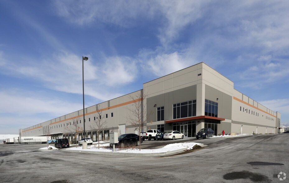 More Photos Of 346 N John Glenn Rd, Salt Lake City Distribution For Lease