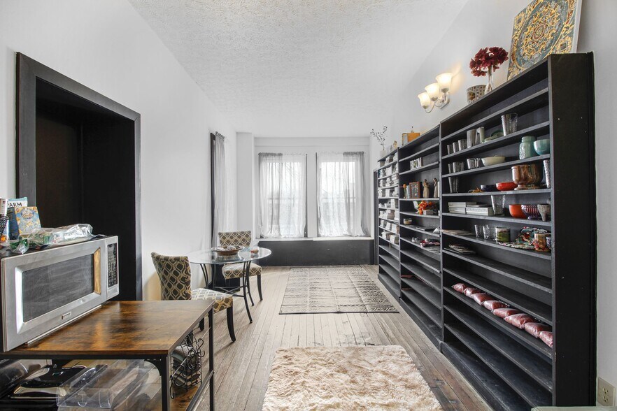 More Photos Of 111 Water St, Horse Cave Storefront For Sale