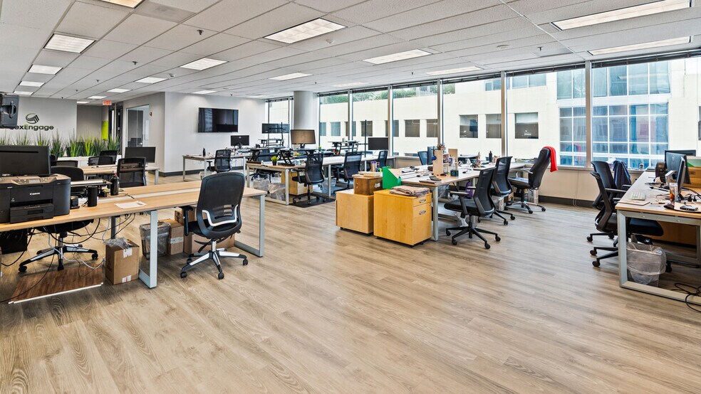 More Photos Of 201 S Orange Ave, Orlando Office For Lease