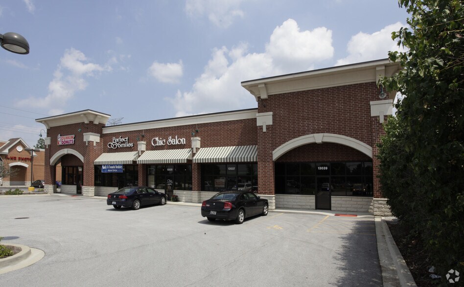 More Photos Of 13029-13039 S La Grange Rd, Palos Park General Retail For Lease