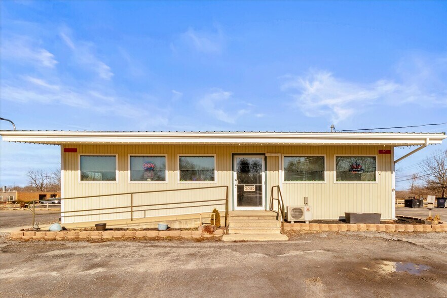 More Photos Of 93 Main St, Dresden Restaurant For Sale