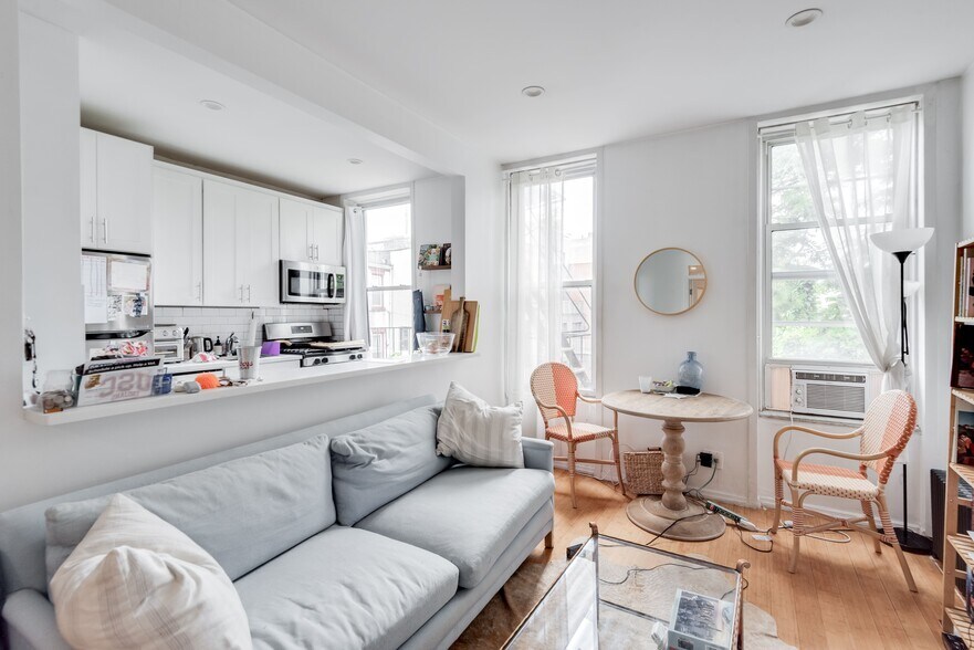 More Photos Of 272 Smith St, Brooklyn Apartments For Sale