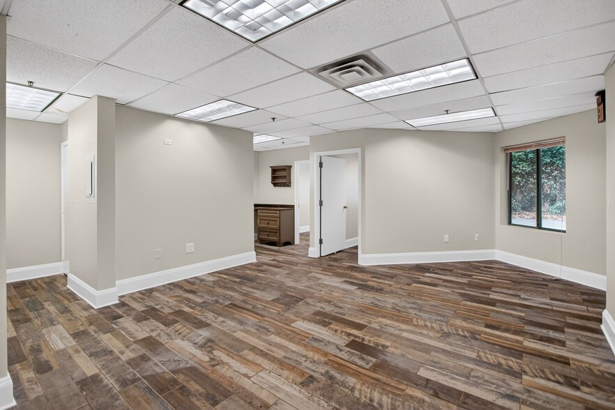 More Photos Of 2141 Wisconsin Ave NW, Washington Apartments For Sale