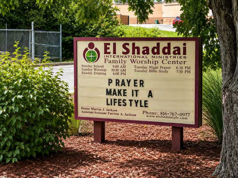 More Photos Of 13111 Spring St, Grandview Religious Facility For Lease
