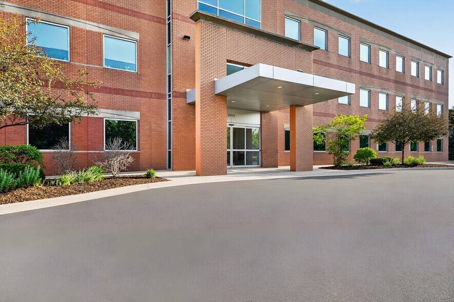 More Photos Of 2940 Rollingridge Rd, Naperville Medical For Lease
