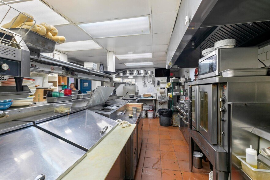More Photos Of 1215 Duval St, Key West Restaurant For Sale