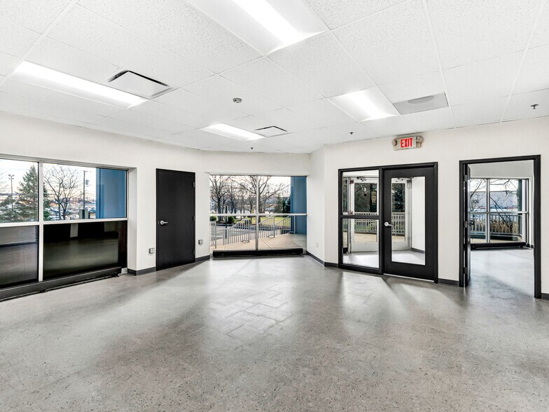 More Photos Of 25 Colony Rd, Jersey City Warehouse For Lease