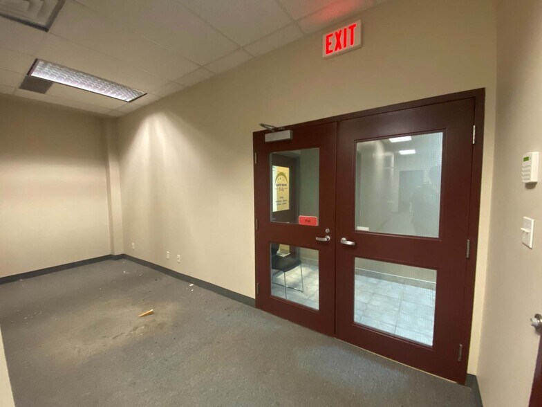 More Photos Of 130 Elm St, Sudbury Office For Lease