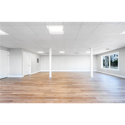 More Photos Of 642 Stafford Ave, Bristol Office Residential For Lease