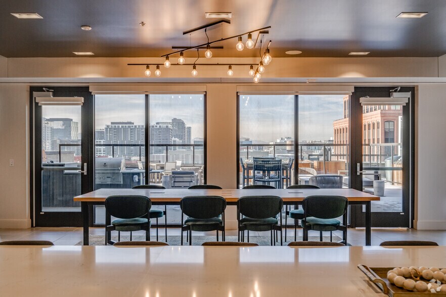 More Photos Of 1840 Market St, Denver Apartments For Lease