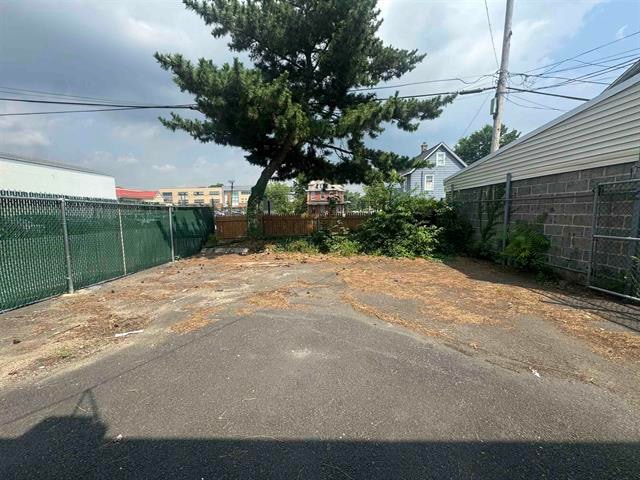 More Photos Of 100 Main St, Woodbridge General Retail For Lease