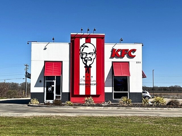 Primary Photo Of 2211 Louisa St, Rayville Fast Food For Sale