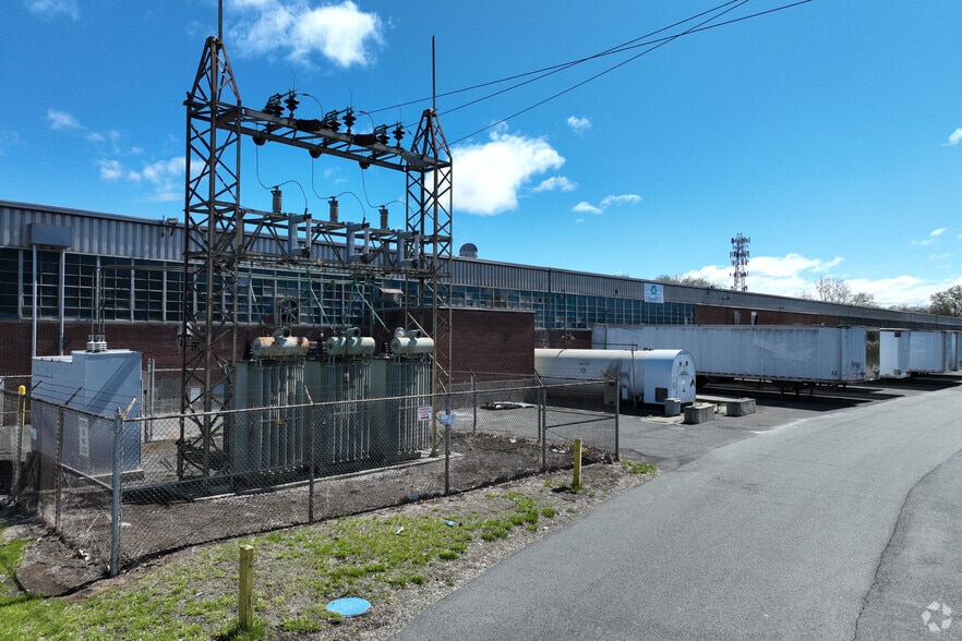 More Photos Of 136 Fuller Rd, Albany Warehouse For Sale