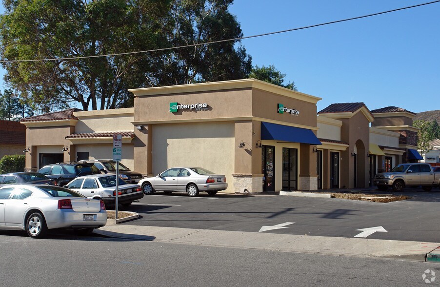 More Photos Of 554-562 N Moorpark Rd, Thousand Oaks Unknown For Lease