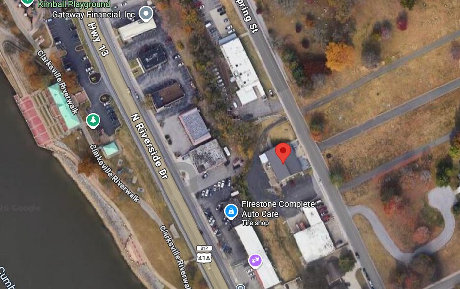 More Photos Of 614 N Spring St, Clarksville Warehouse For Lease