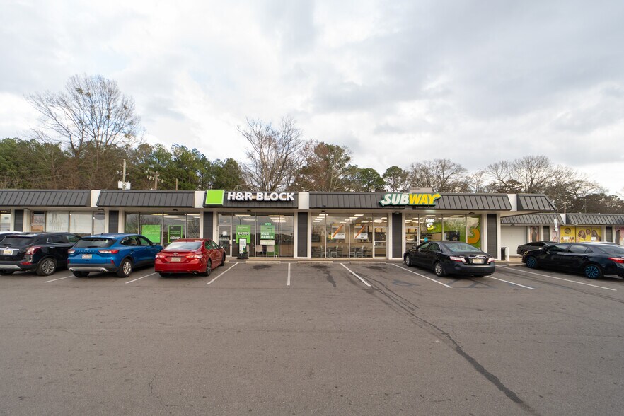 More Photos Of 409-453 Huffman Rd, Birmingham Unknown For Lease