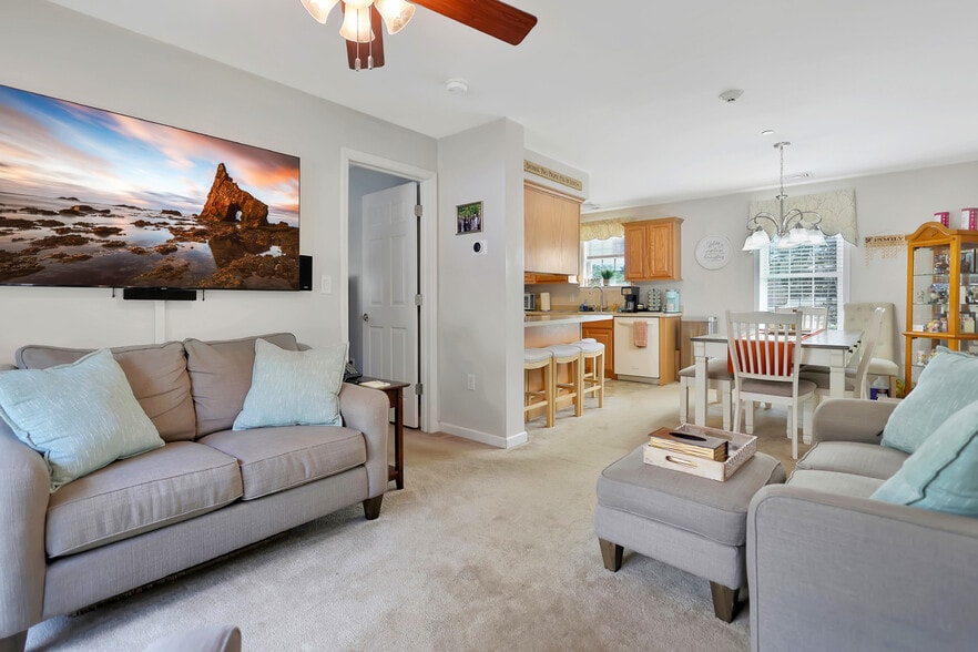 More Photos Of 1400 Broadway Rd, Dracut Flex For Sale