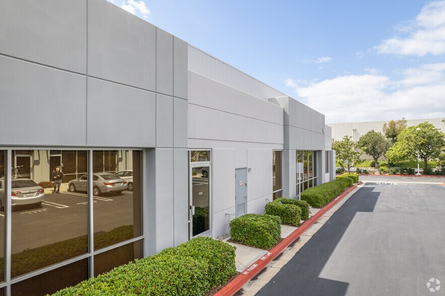 More Photos Of 9935-9959 Muirlands Blvd, Irvine Showroom For Sale