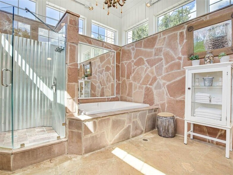 More Photos Of 251 Circle Dr, Wimberley Hospitality For Sale