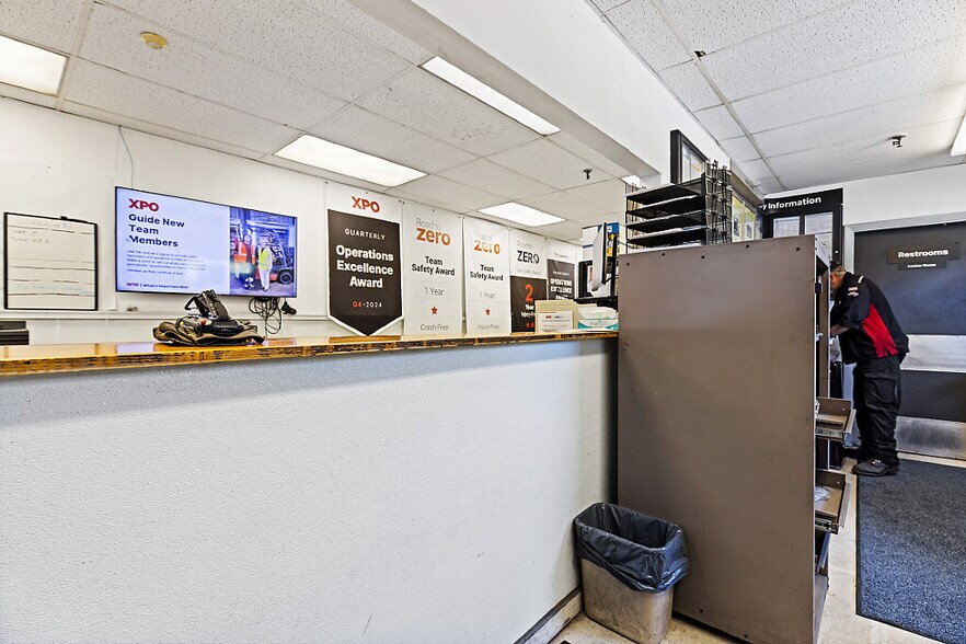 More Photos Of 122 Lyons Rd, Sidney Industrial For Sale