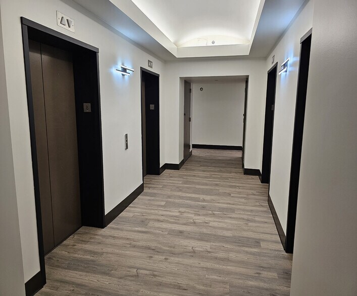More Photos Of 1914 Hamilton St, Regina Office For Lease